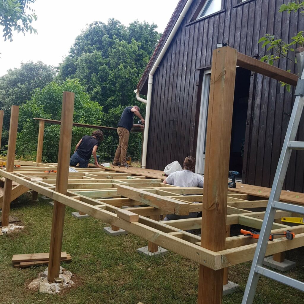 Chantier terrasse pour un gîte à Rocamadour (Lot)