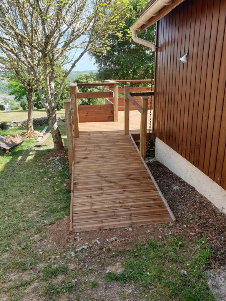 Chantier terrasse pour un gîte à Rocamadour (Lot)