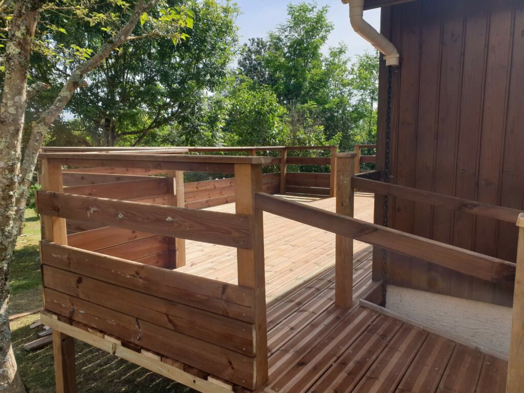 Chantier terrasse pour un gîte à Rocamadour (Lot)